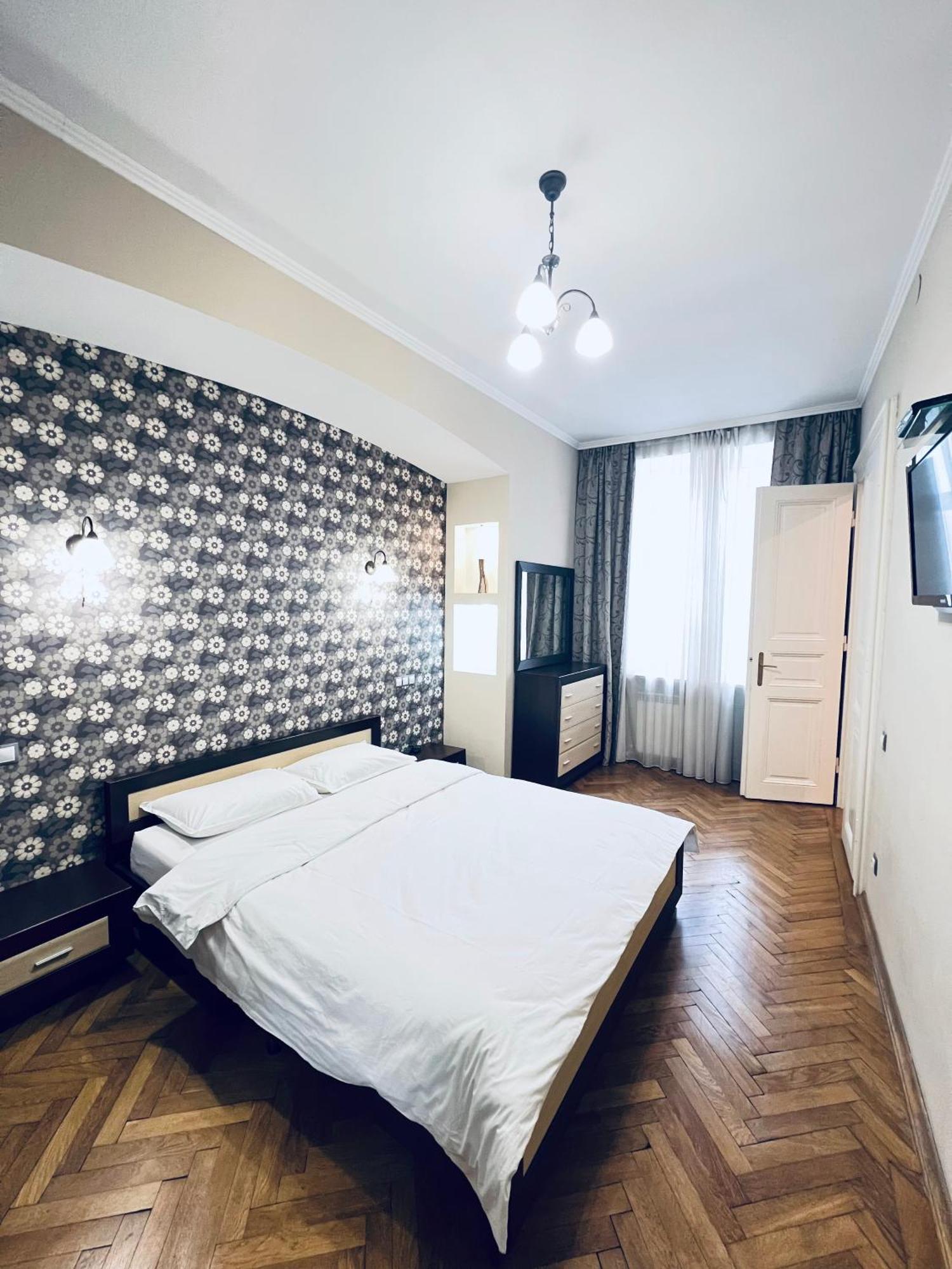 Petra Doroshenka19 Street Apartamento Lviv Exterior foto